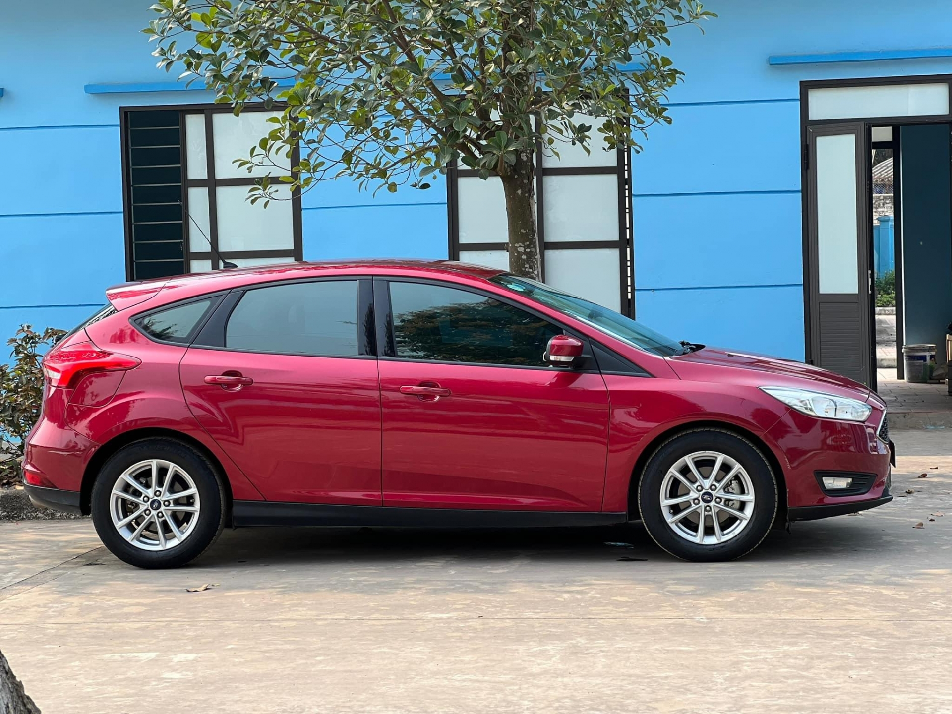 Bất ngờ với mức khấu hao của Ford Focus 2016 sau 8 năm lăn bánh 531254