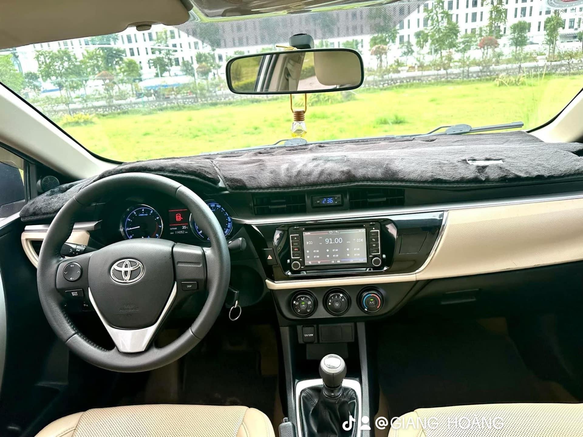 Toyota Corolla Altis 2016 rao bán rẻ ngỡ ngàng sau 8 năm lăn bánh 534906