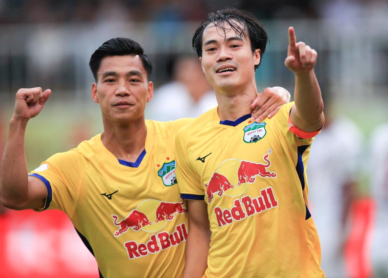 Trực tiếp HAGL 2-0 Bình Dương: Văn Toàn lập cú đúp (HẾT HIỆP 1)-160281