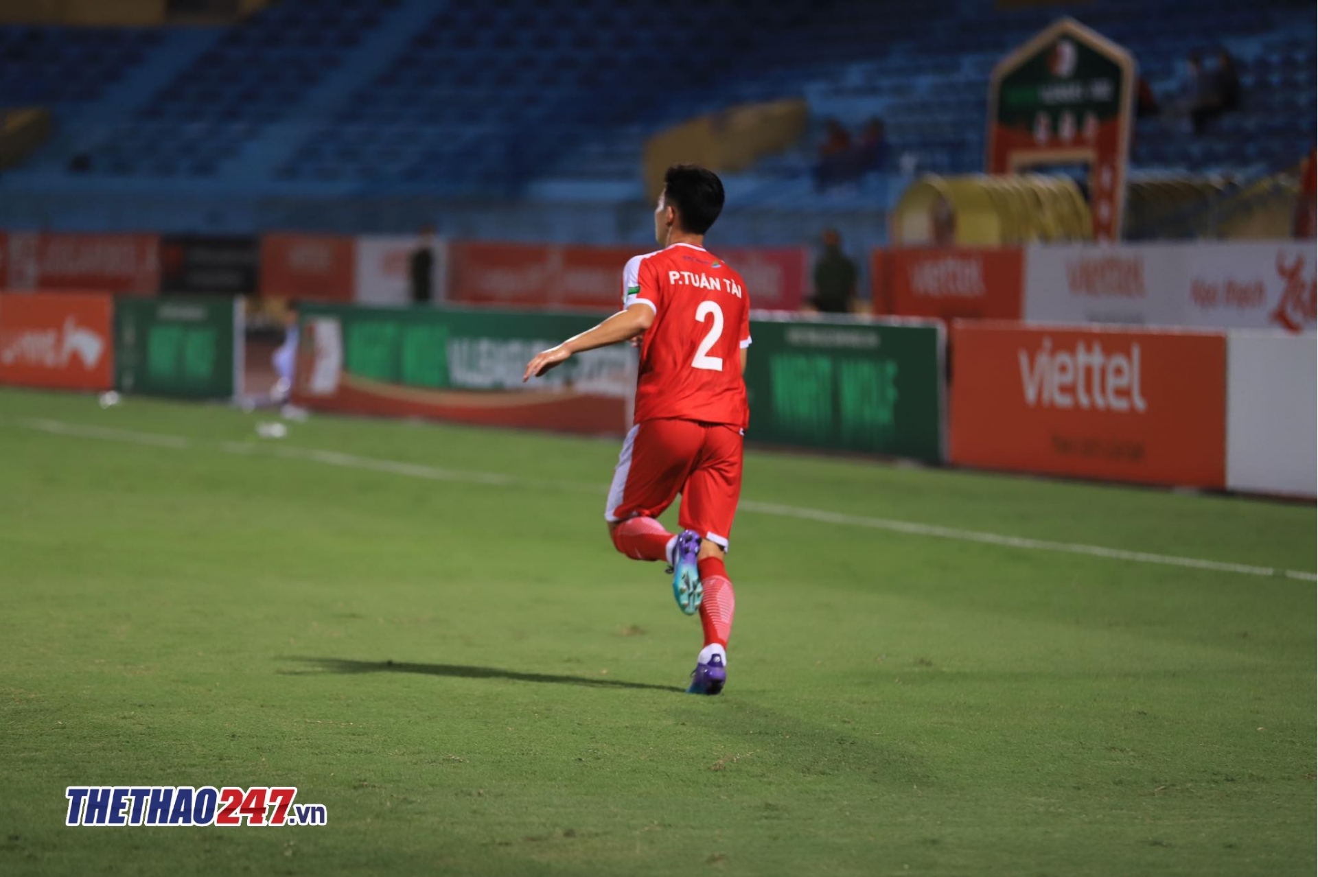 VIDEO: Người hùng U23 Việt Nam chào sân ấn tượng tại V-League 2022 161863