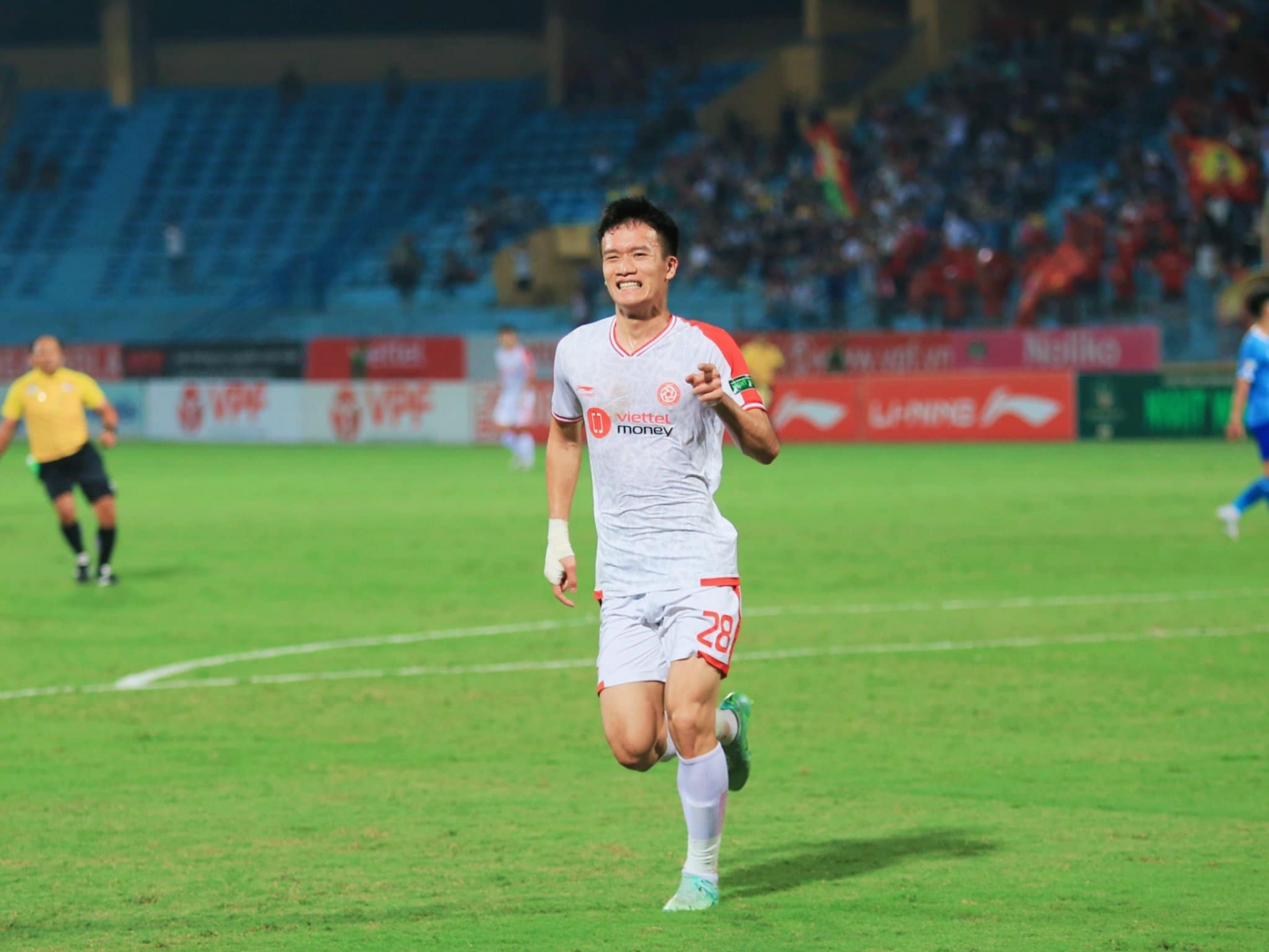 Trực tiếp Viettel 2-0 Nam Định: Cú đúp cho Hoàng Đức 187315