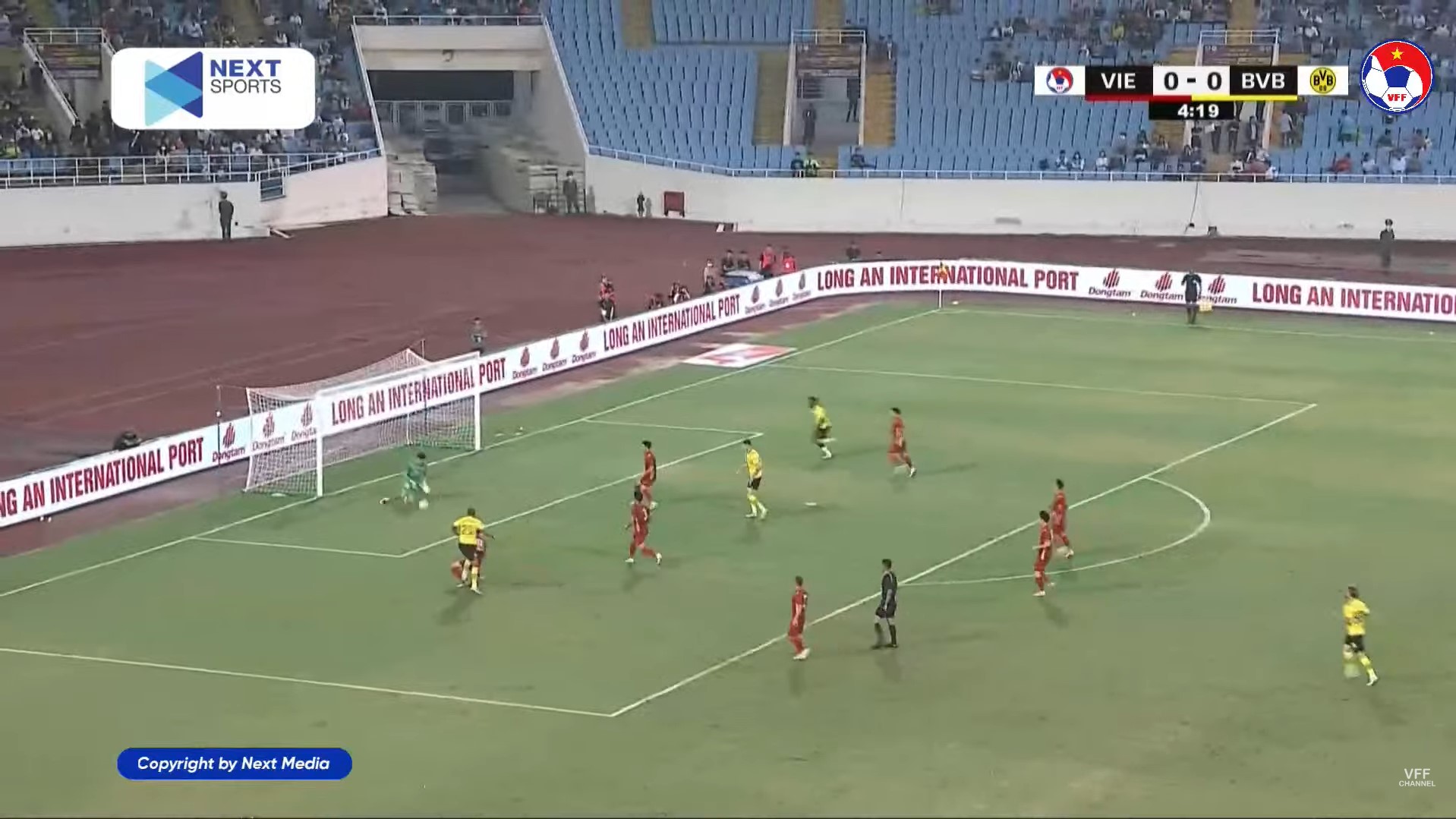 Trực tiếp Việt Nam 0-0 Dortmund: Nhập cuộc hứng khởi 225930