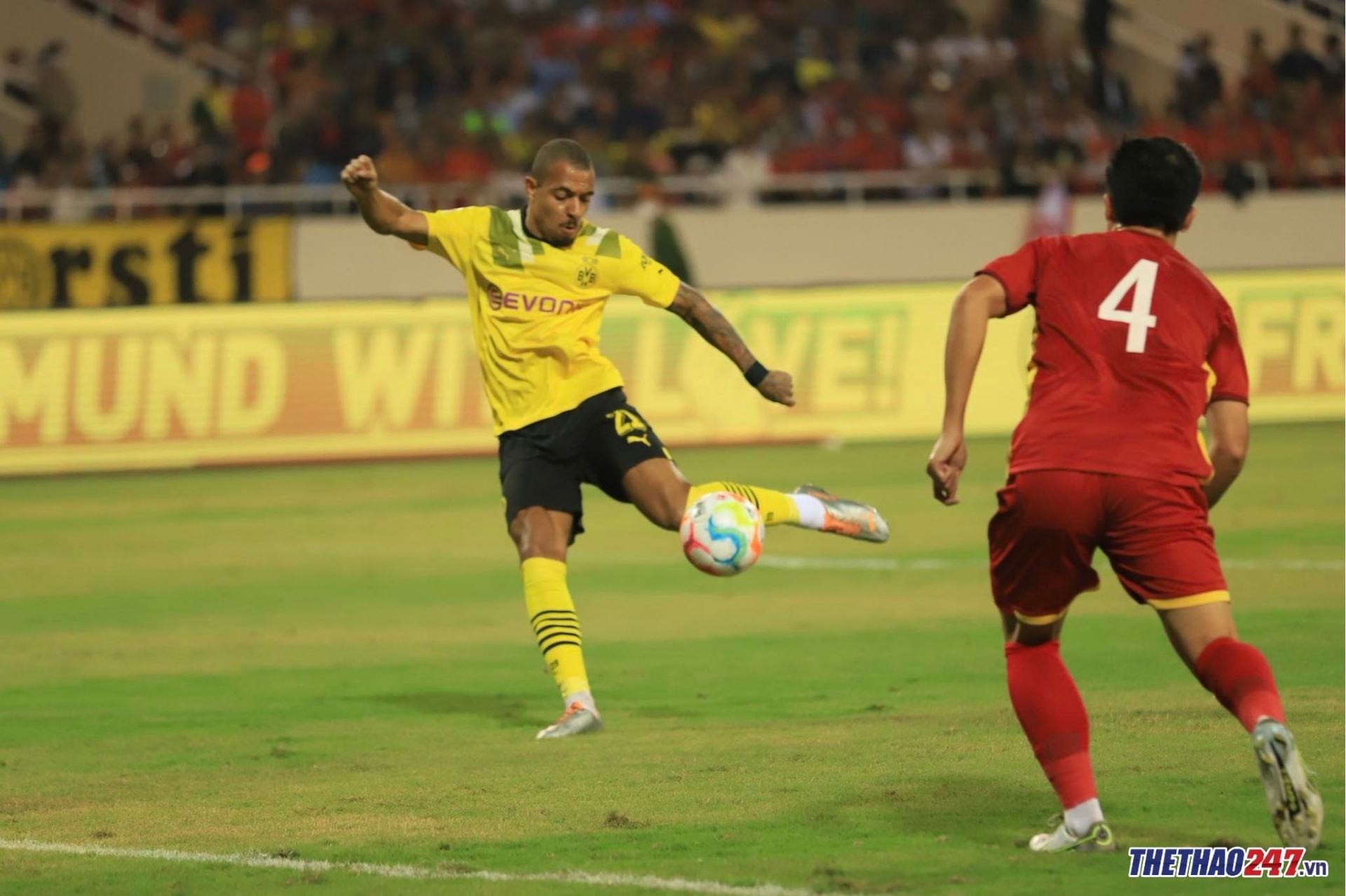 Trực tiếp Việt Nam 0-1 Dortmund: Malen mở tỷ số 225942