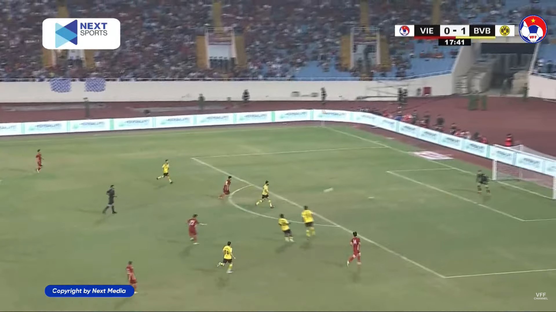 Trực tiếp Việt Nam 0-1 Dortmund: Malen mở tỷ số 225944