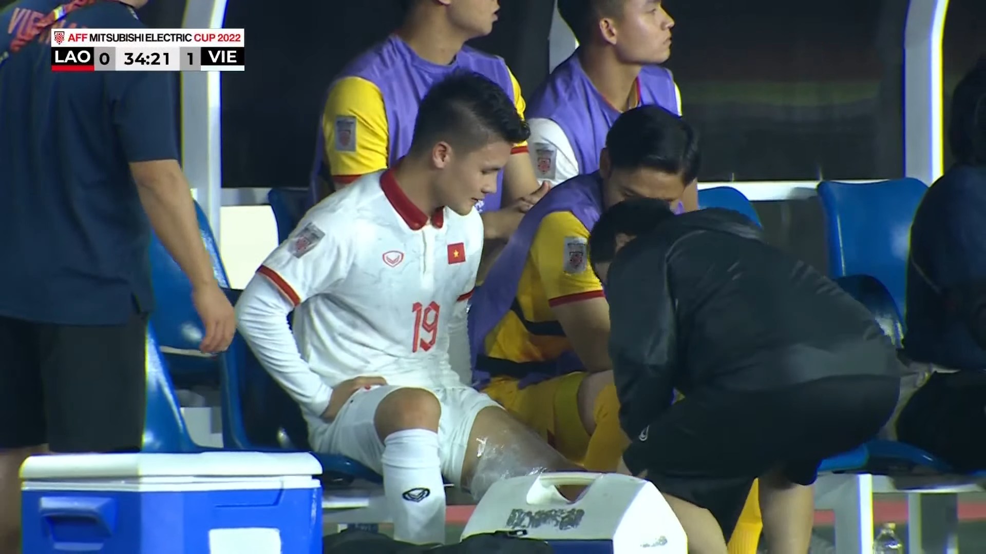 Trực tiếp Việt Nam 2-0 Lào: Hùng Dũng nhân đôi cách biệt 234652