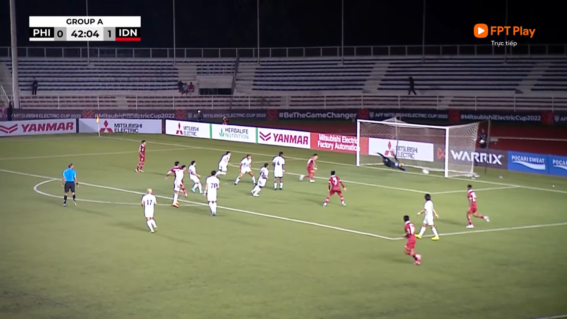 Trực tiếp Philippines 0-1 Indonesia: Đôi công hấp dẫn 238527