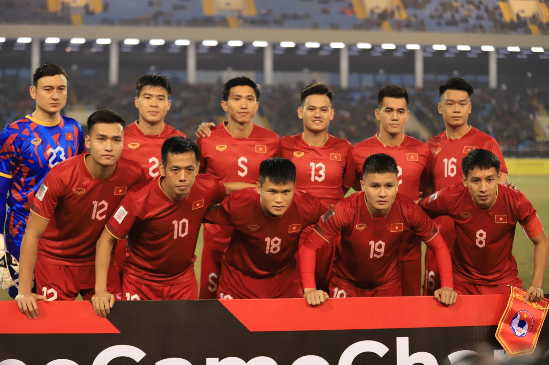 Trực tiếp Việt Nam 0-0 Myanmar: Nhập cuộc hứng khởi 238883