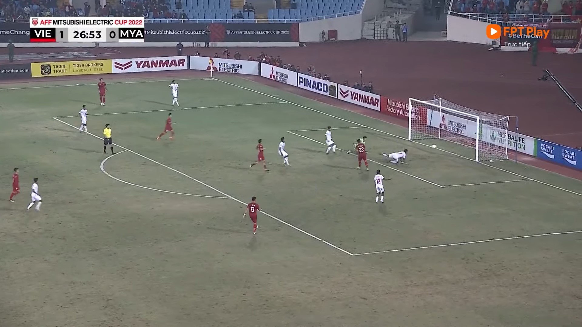 Trực tiếp Việt Nam 1-0 Myanmar: Bàn mở tỷ số sớm 238900