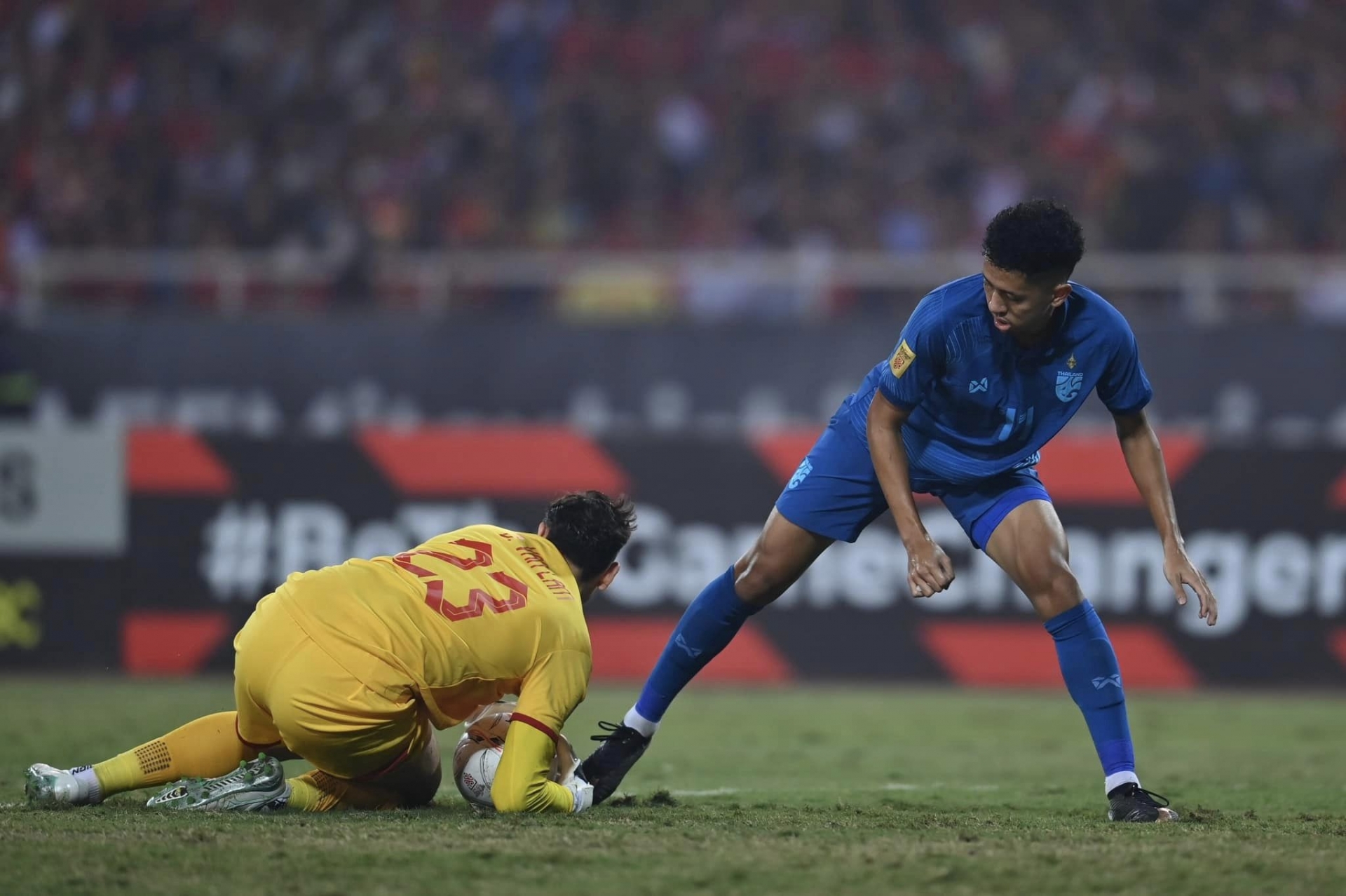 Mất kỷ lục đầy tự hào, Văn Lâm có 'vũ khí' mới ở trận chung kết AFF Cup 242170