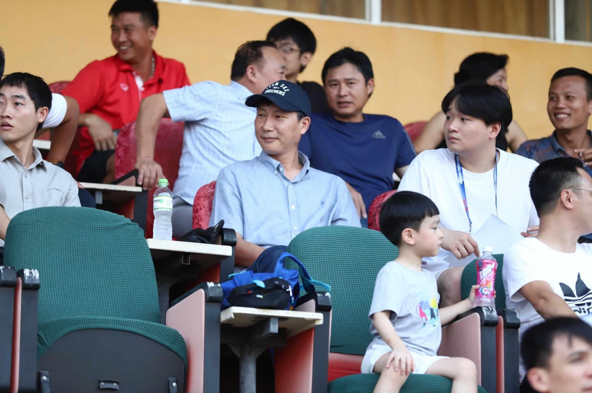 Sao ĐT Việt Nam lỡ vé lên hạn trong ngày HLV Kim Sang Sik dự khán 494339