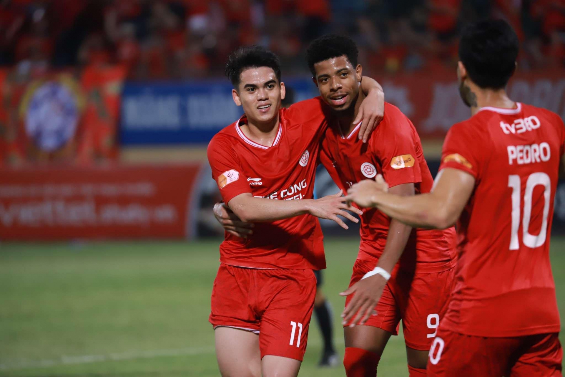 Trực tiếp Viettel 6-0 Đà Nẵng: Hủy diệt