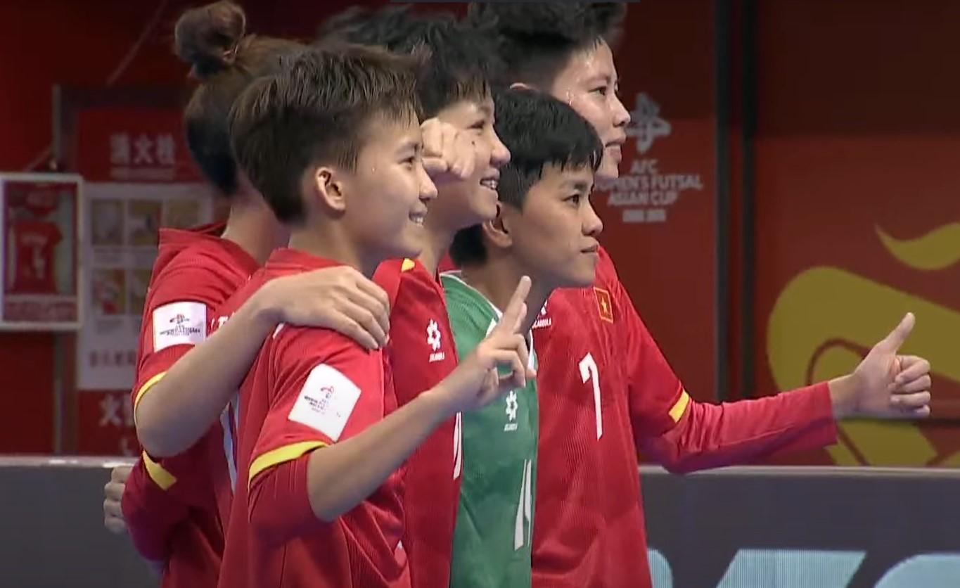 Trực tiếp futsal nữ Việt Nam 2-0 Hồng Kông: Bàn thắng liên tiếp