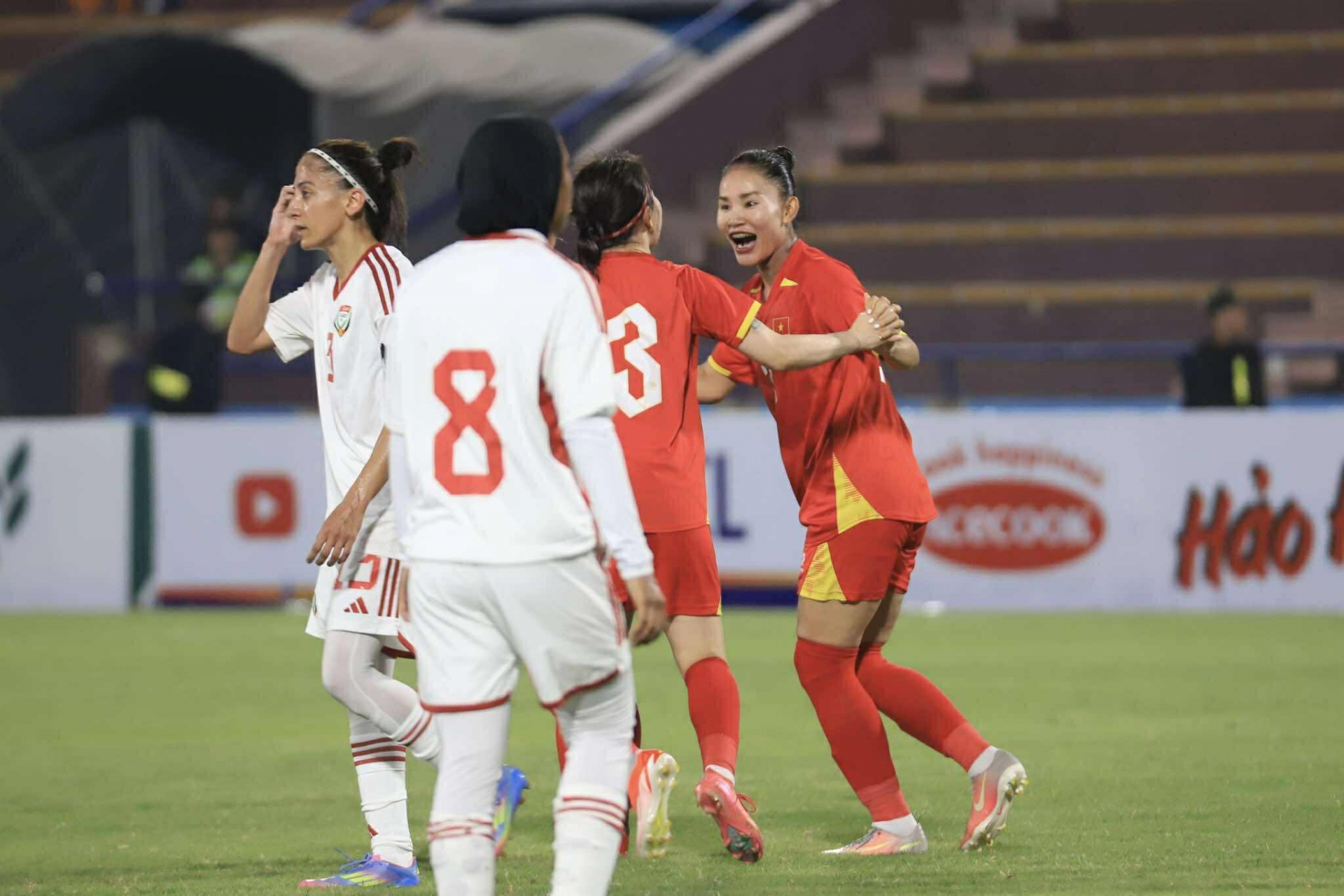 Trực tiếp nữ Việt Nam 2-0 UAE: Nhân đôi cách biệt