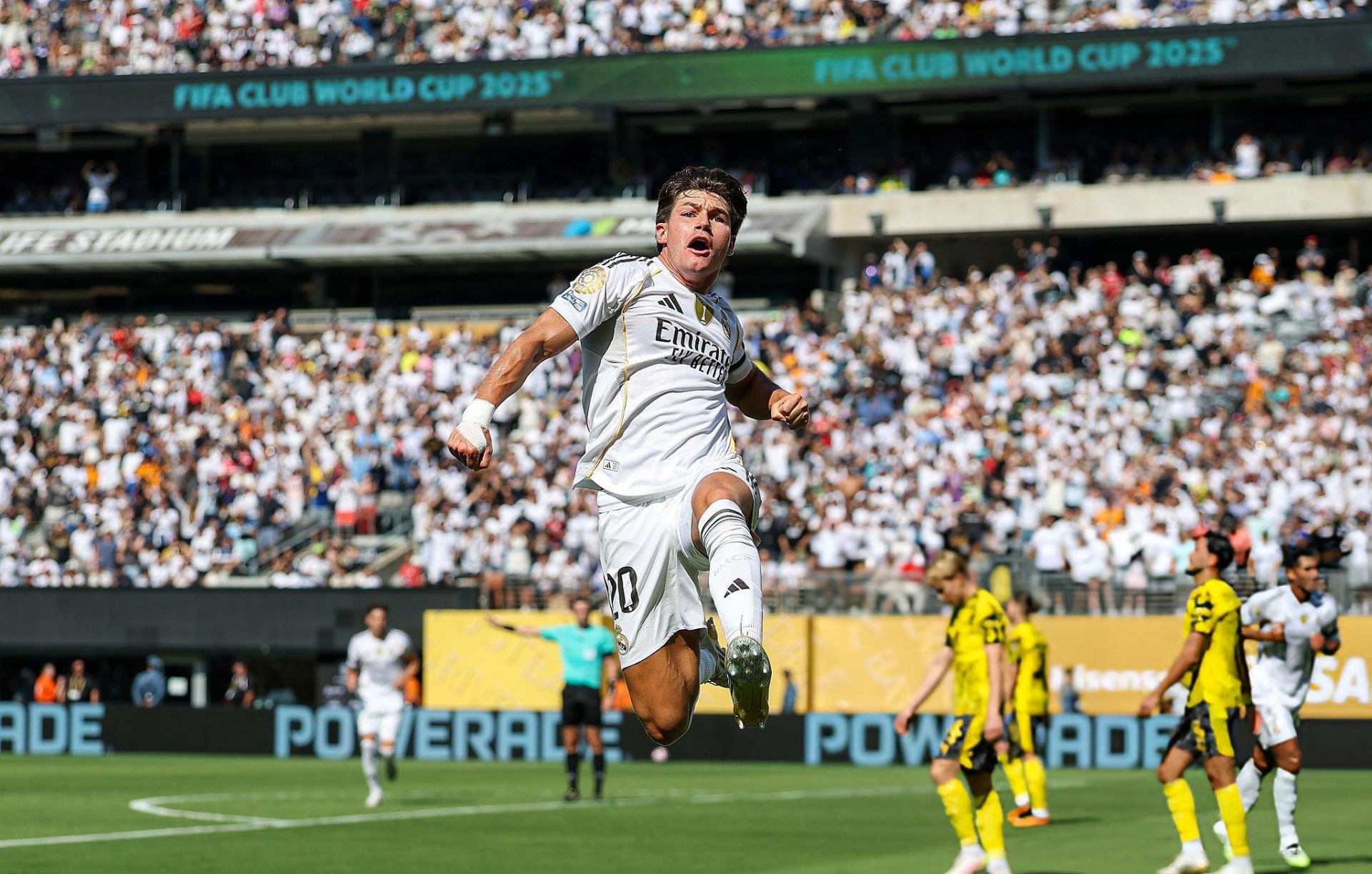 Trực tiếp Real Madrid 2-0 Dortmund: Nhân đôi cách biệt