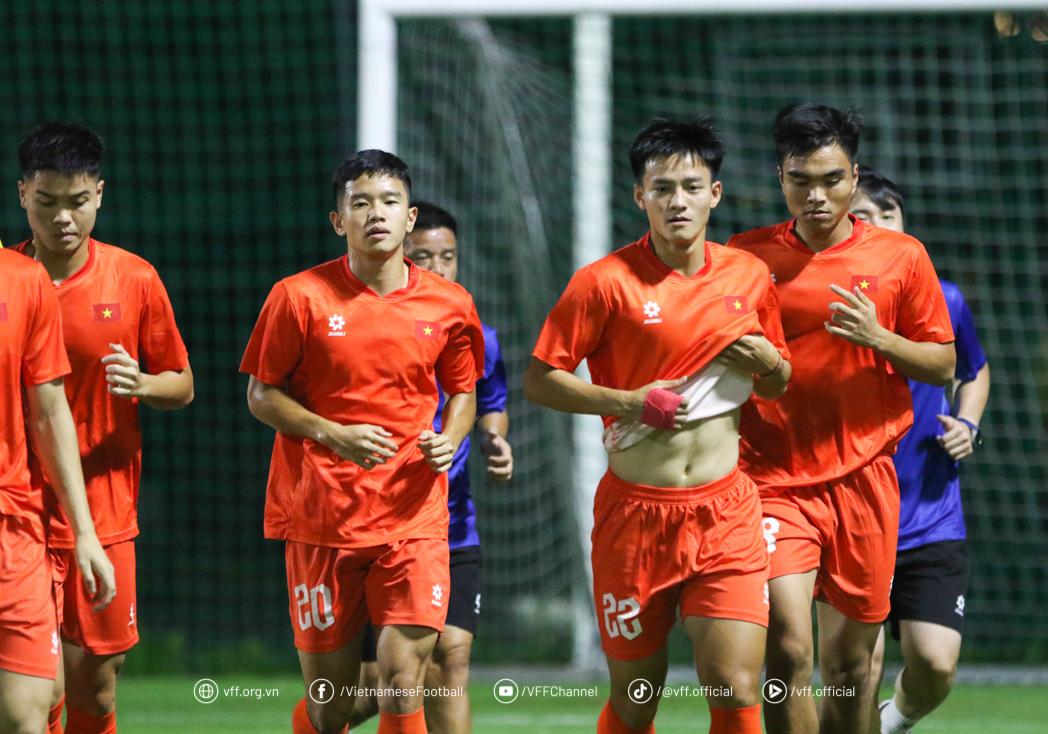 Cận cảnh buổi tập của U23 Việt Nam sau sự cố ở Indonesia