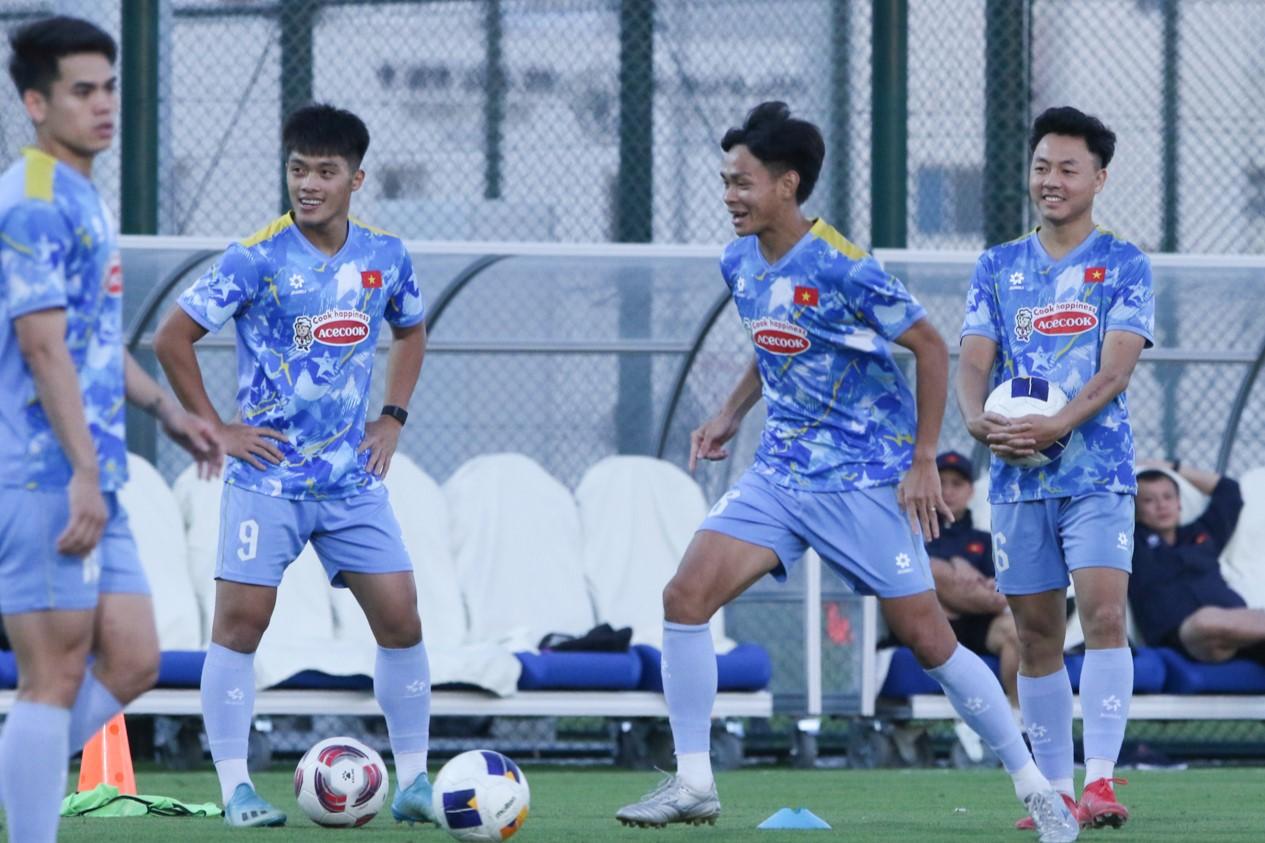 U23 Việt Nam thả lỏng tâm lý, chuẩn bị đến Ả Rập Xê Út