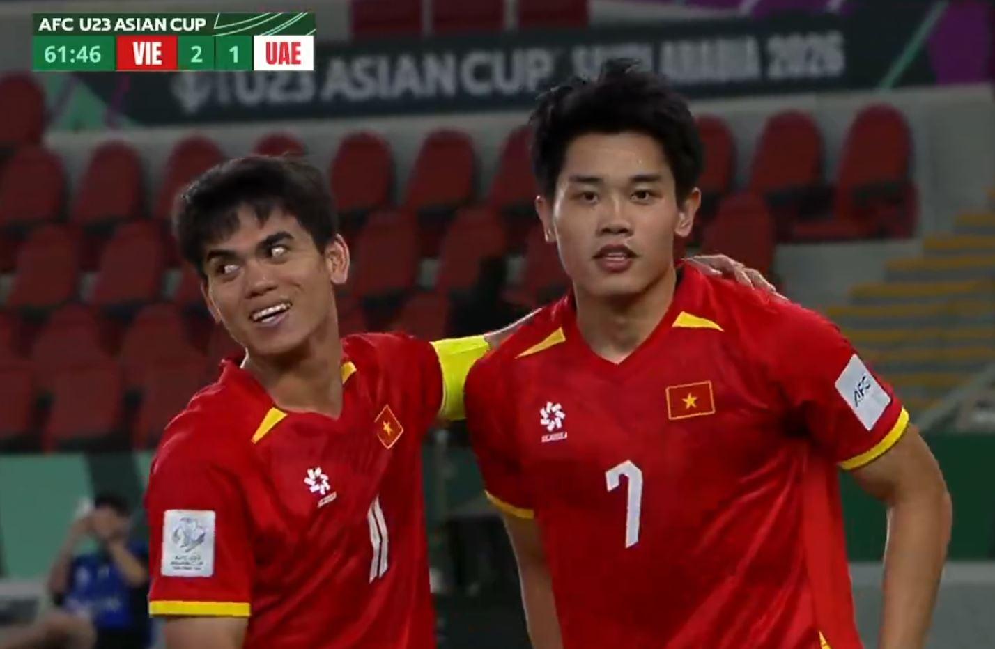 Trực tiếp U23 Việt Nam 2-2 U23 UAE: Đối thủ lại gỡ hòa