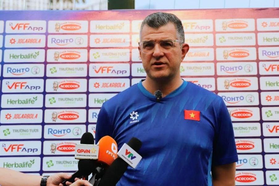 HLV Brazil thốt lên 1 điều về việc dự World Cup của ĐT Việt Nam