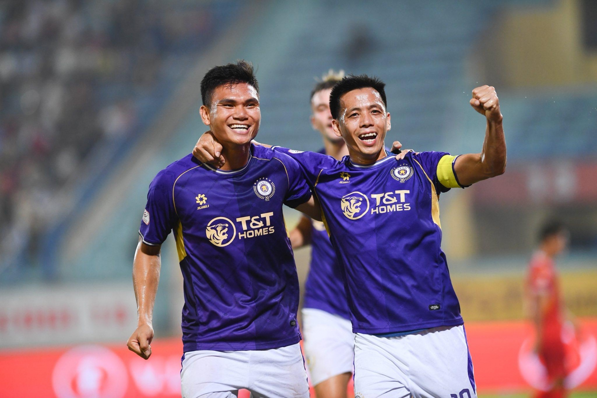 Trực tiếp bóng đá Hà Nội 1-0 Hà Tĩnh: Xuân Mạnh ghi bàn