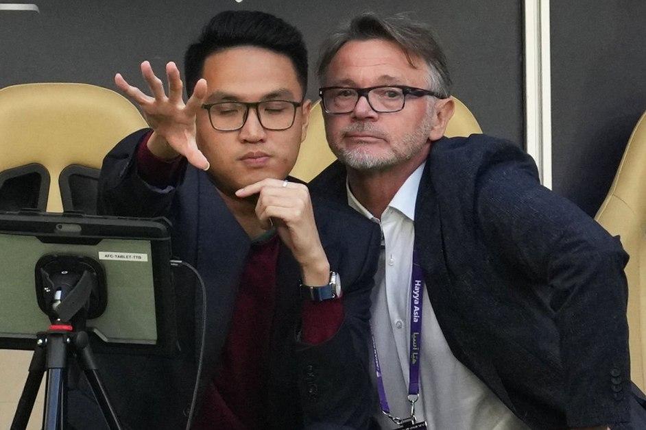 HLV Troussier sắp tái hợp trợ lý không thể thiếu ở ĐT Việt Nam