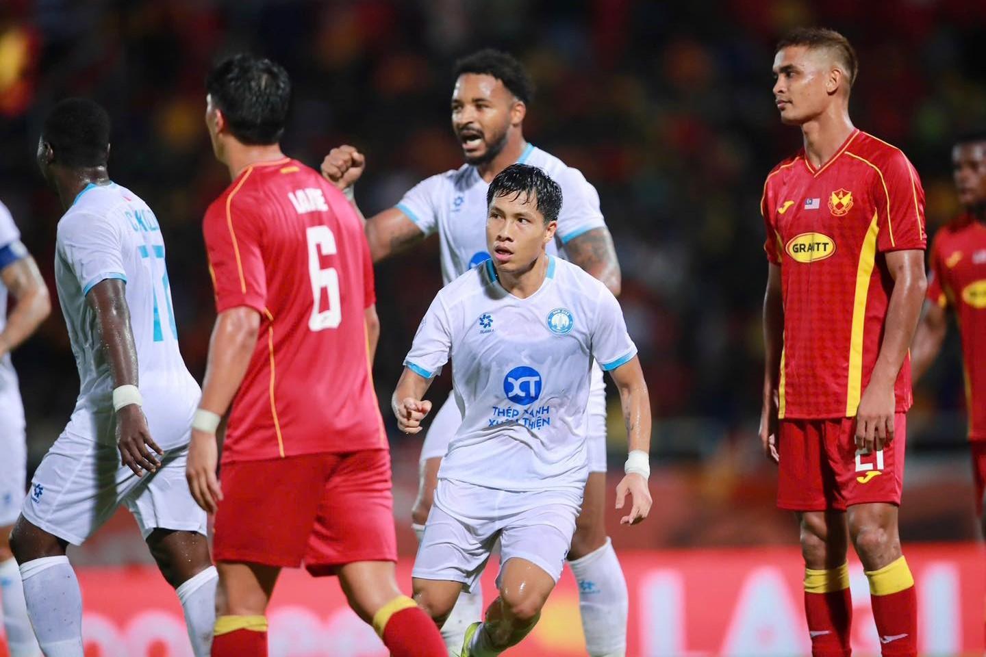 Trực tiếp bóng đá Selangor 1-1 Nam Định: Rượt đuổi hấp dẫn
