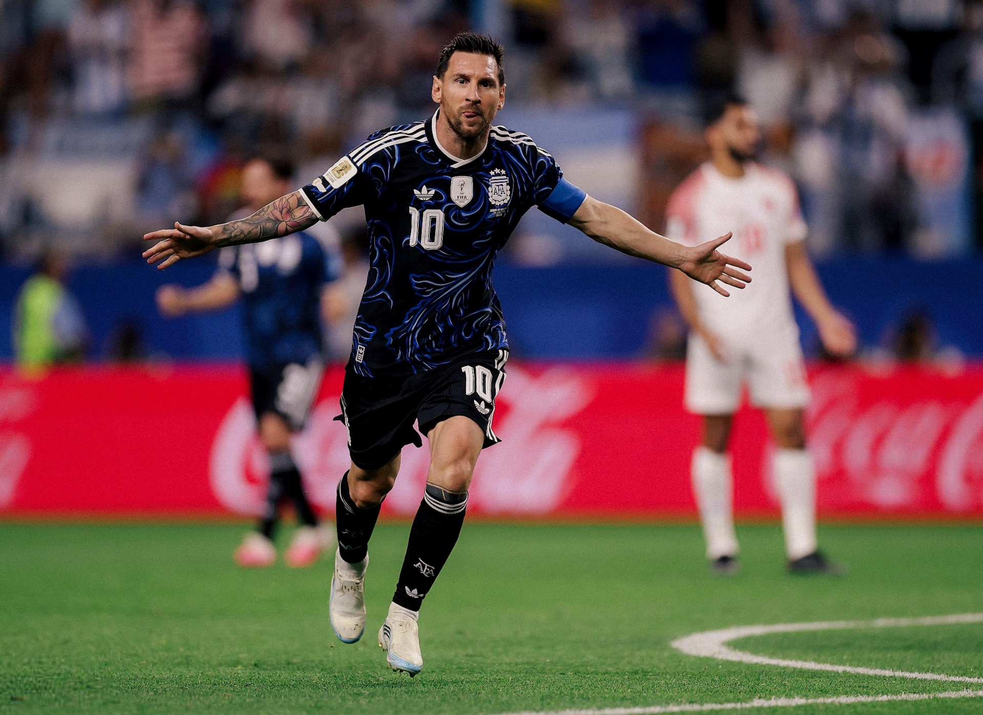 CHÍNH THỨC: Messi lại xô đổ thêm hàng loạt kỷ lục World Cup
