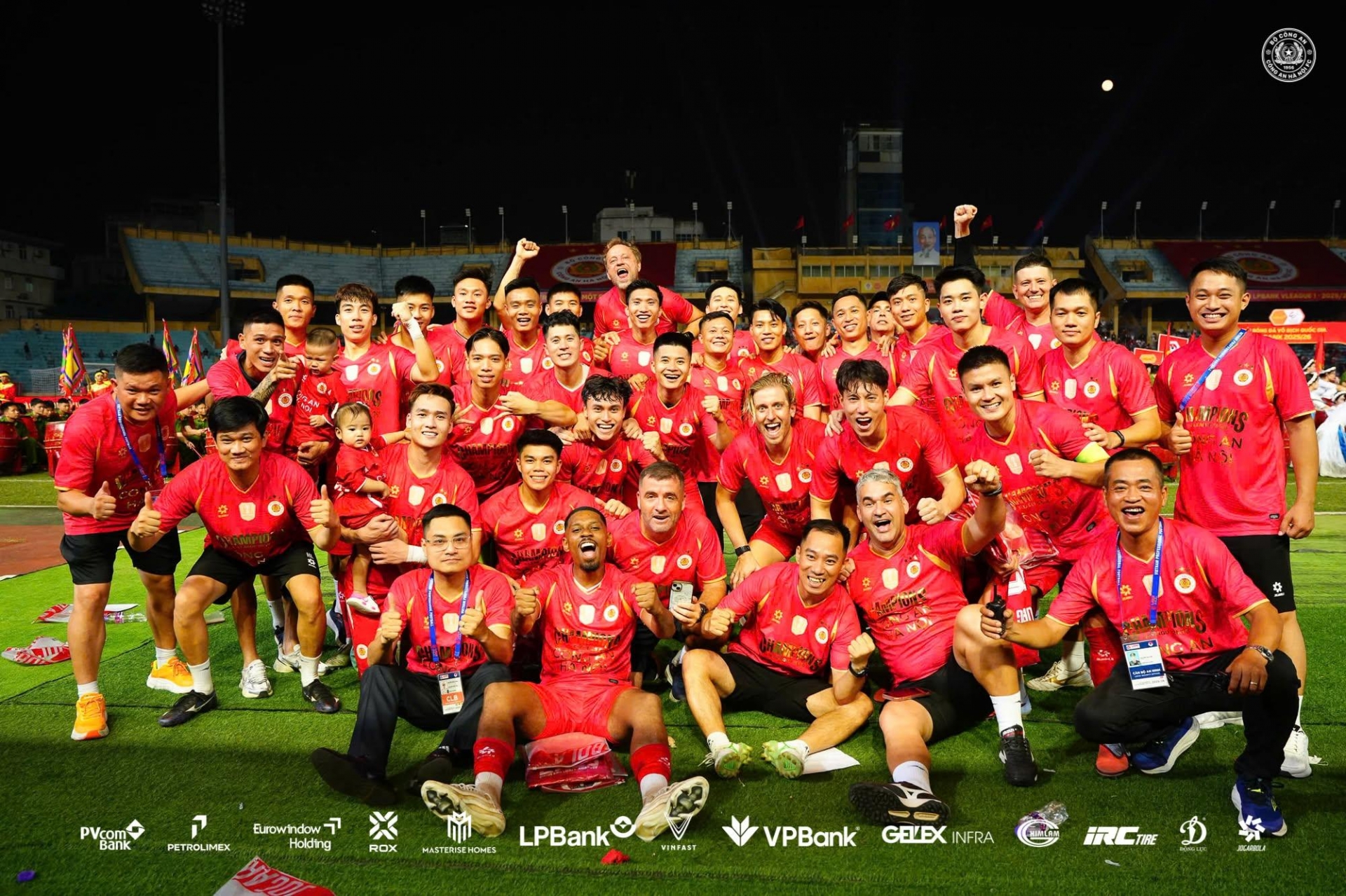 CHÍNH THỨC: CLB CAHN công bố HLV Mourinho