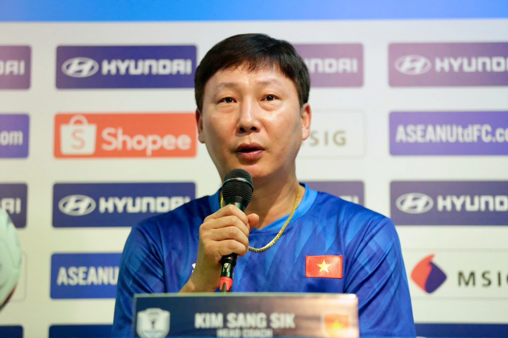 HLV Kim Sang Sik tuyên bố cứng sau chiến thắng 7-0 của ĐT Việt Nam