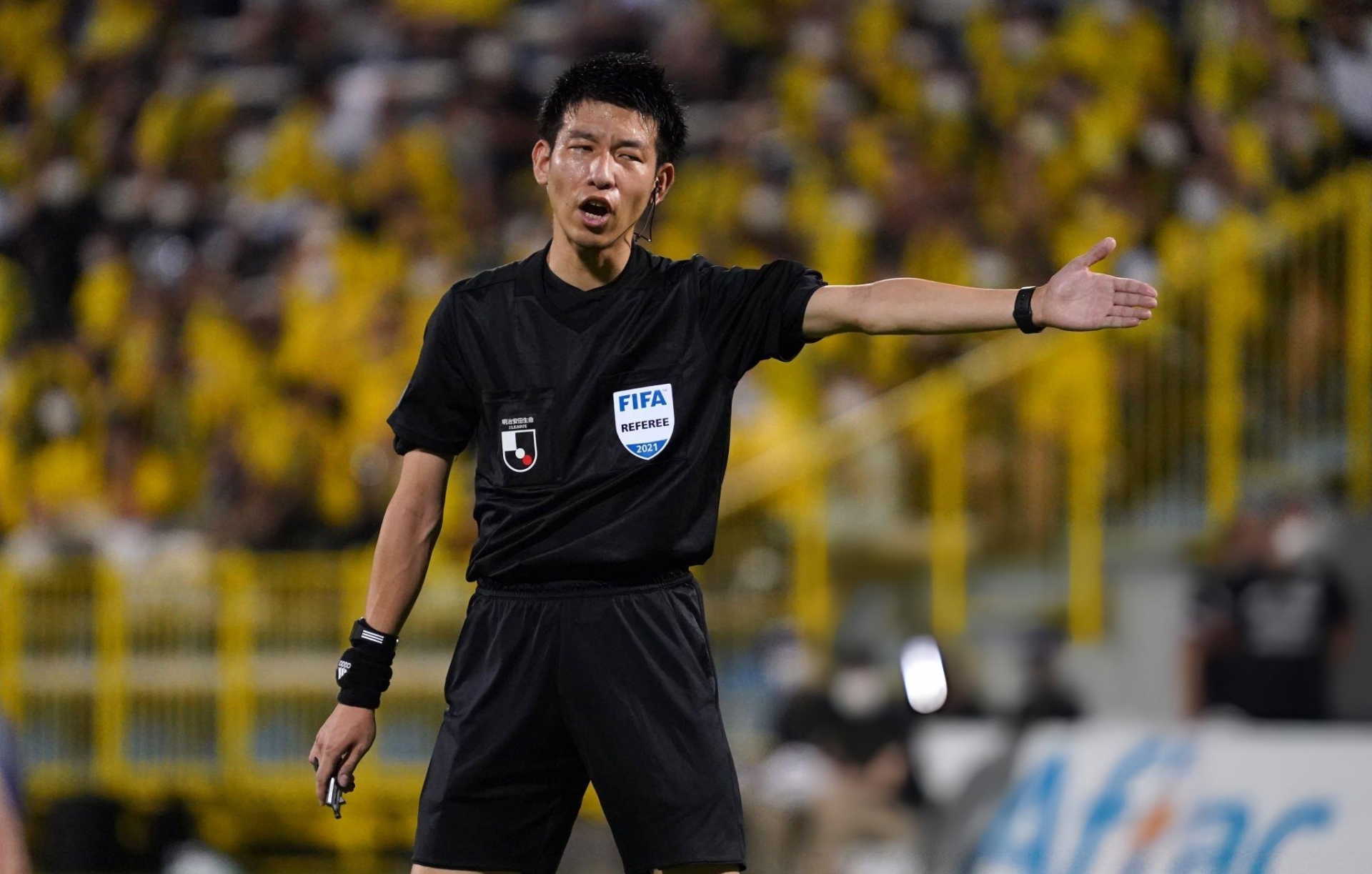 CHÍNH THỨC: 'Vua thẻ' Nhật Bản bắt trận Việt Nam vs Singapore