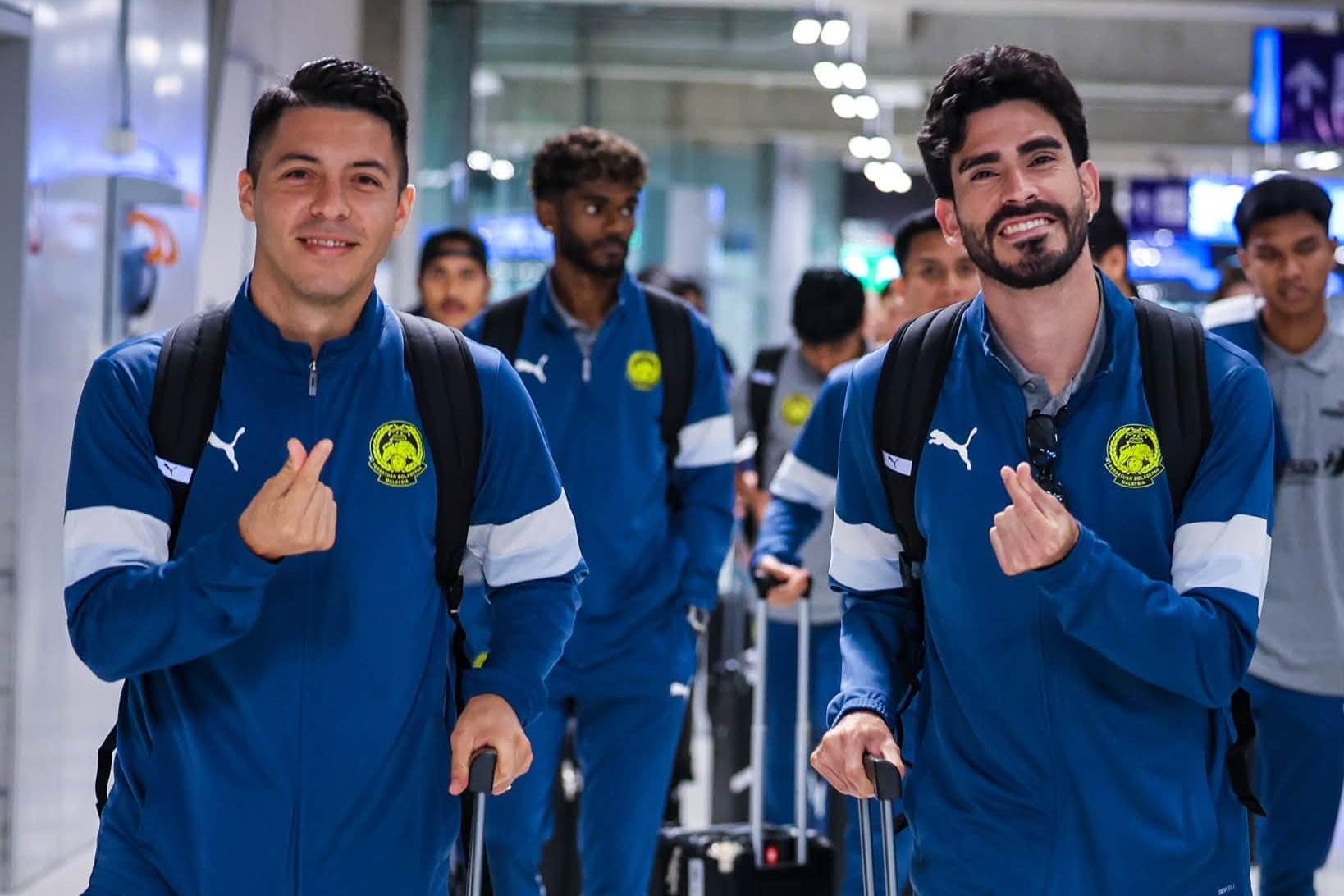 Malaysia có mặt ở Hà Nội, chuẩn bị sẵn sàng tái đấu ĐT Việt Nam