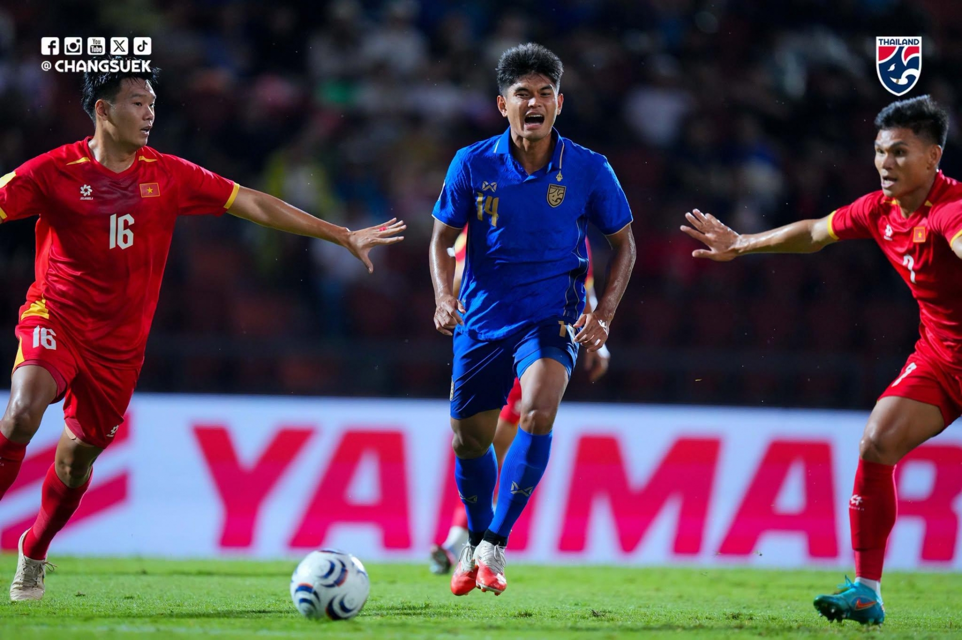 Trực tiếp Việt Nam 0-0 Thái Lan: Voi chiến đang chơi tốt hơn!