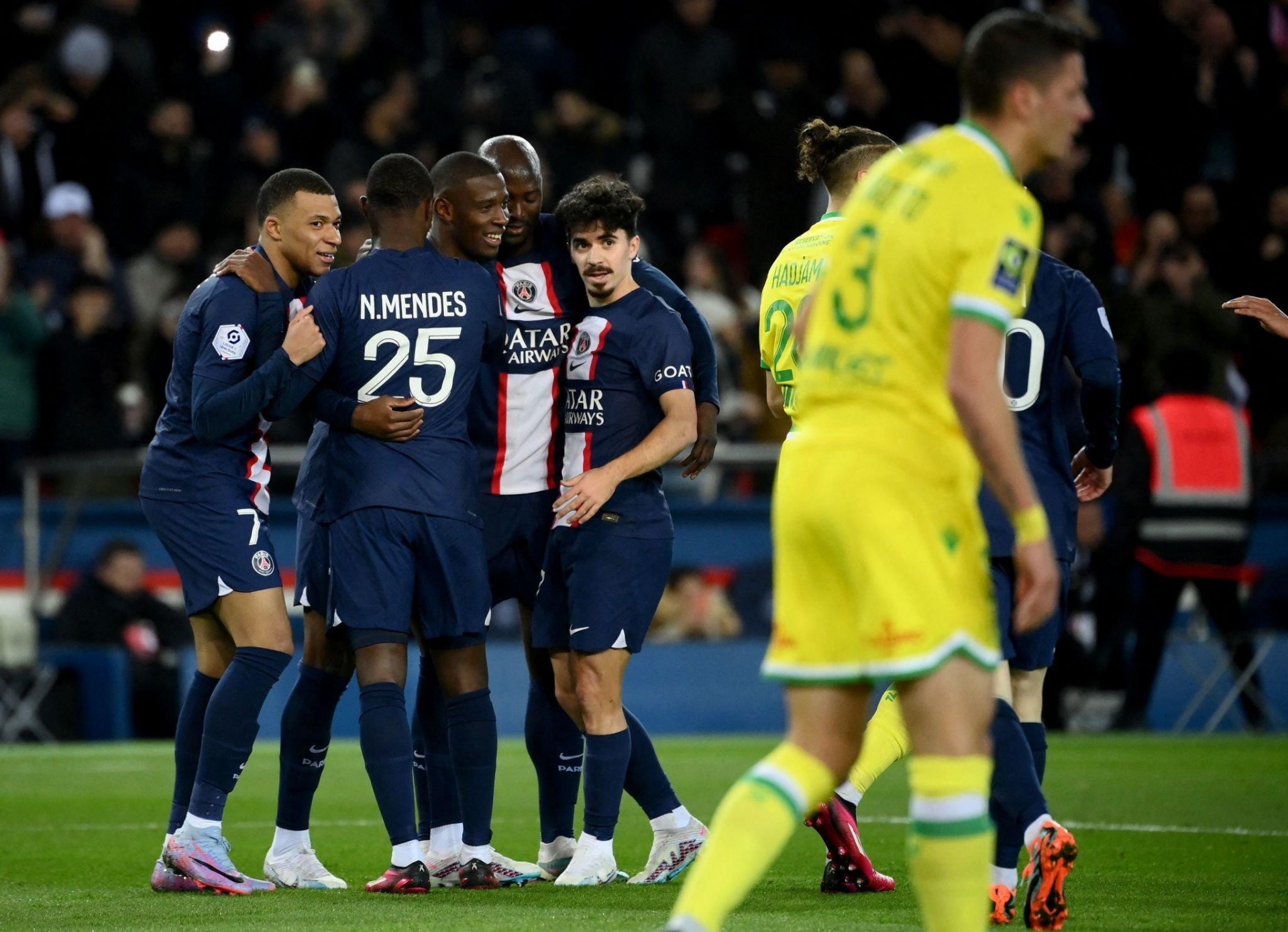 Trực tiếp PSG 2-0 Nantes, Đơn giản là không thể ngăn cản 254803