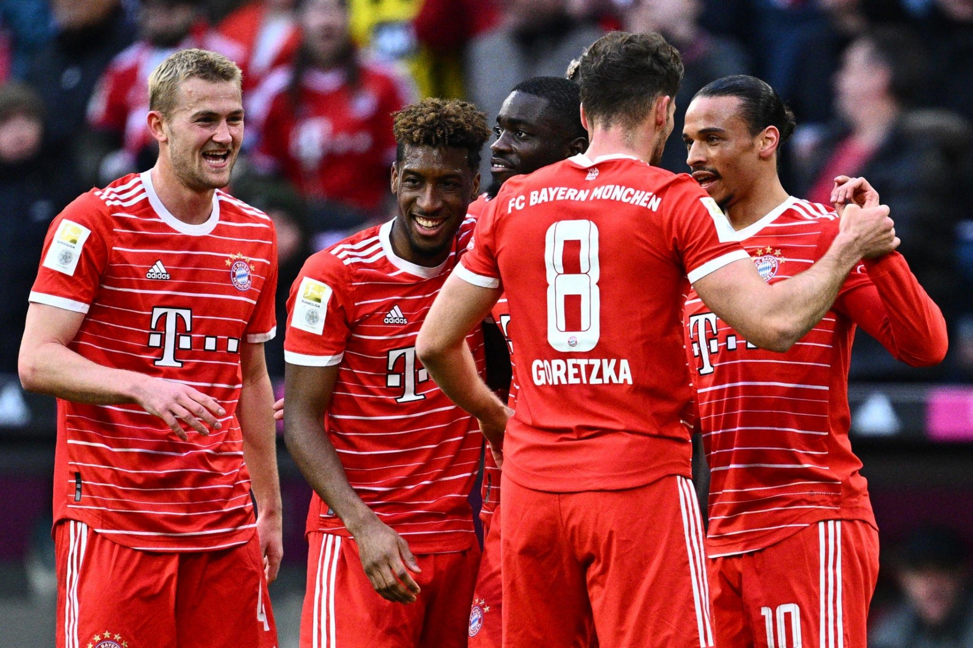 Trực tiếp Bayern Munich 2-0 Dortmund: Muller biến trận đấu trở nên đơn giản 264416