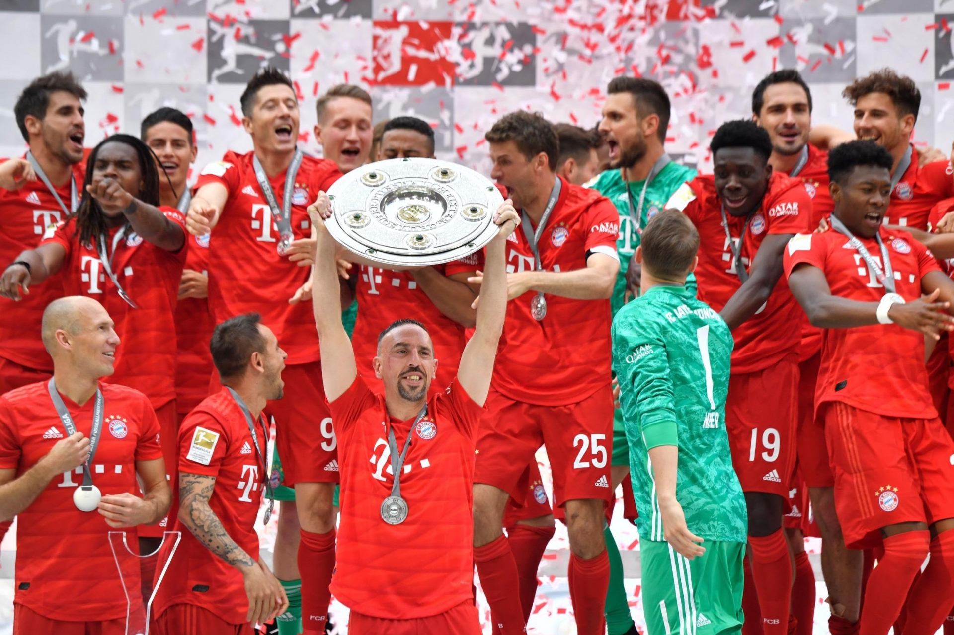 Câu chuyện về kỷ lục 11 năm vô địch Bundesliga của Bayern Munich 455004