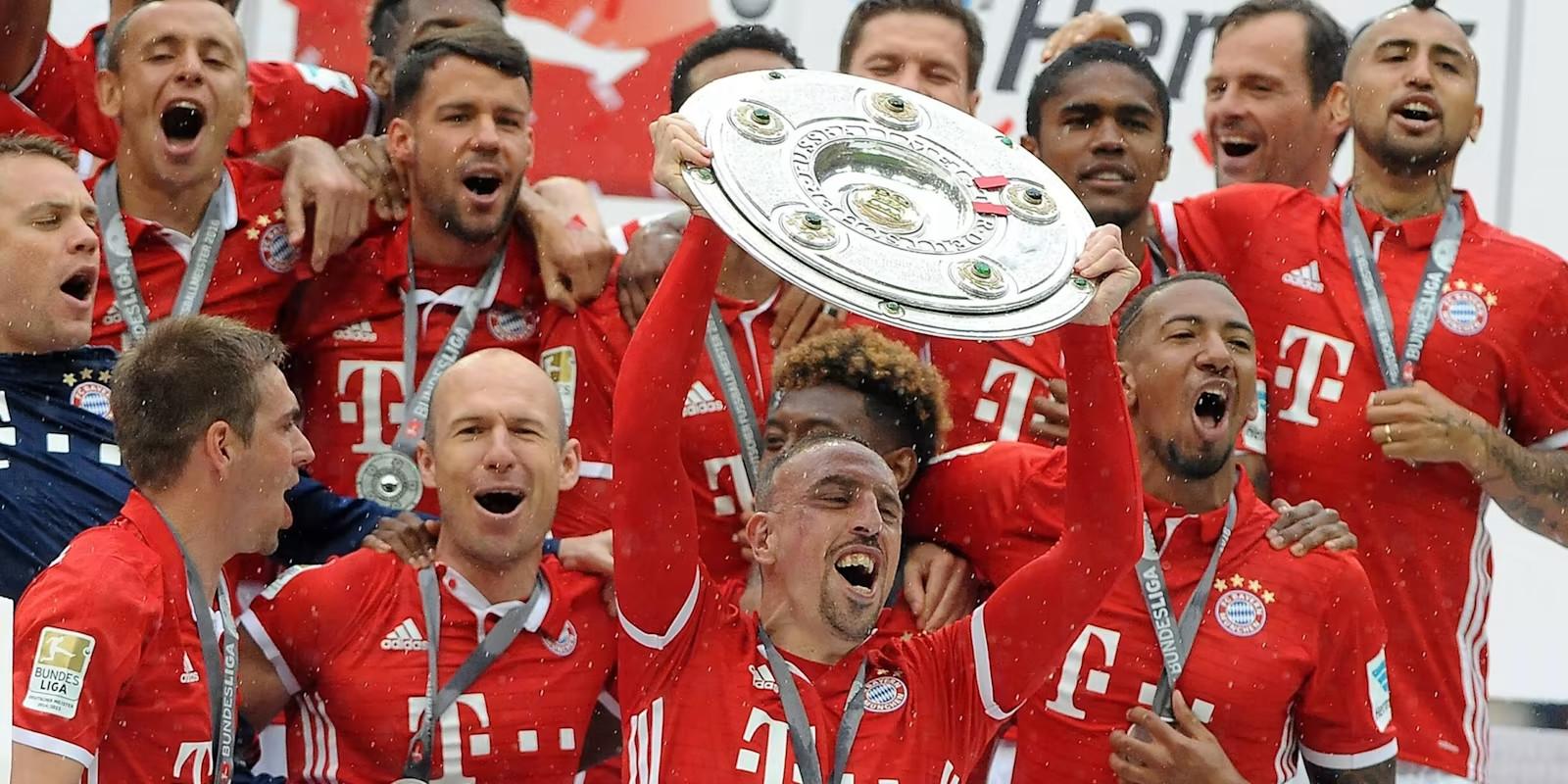 Câu chuyện về kỷ lục 11 năm vô địch Bundesliga của Bayern Munich 455008