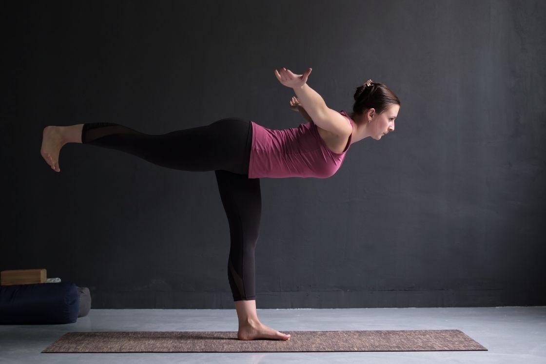 Top 5 bài tập yoga giảm mỡ bụng thần tốc, chuẩn eo Ngọc Trinh 463492