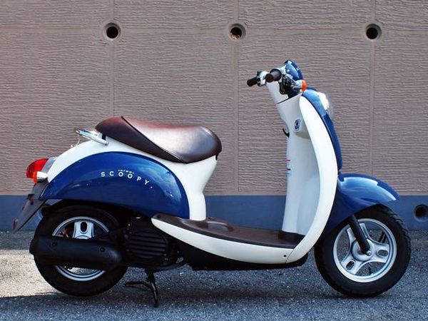 Giá xe tay ga 50cc Honda