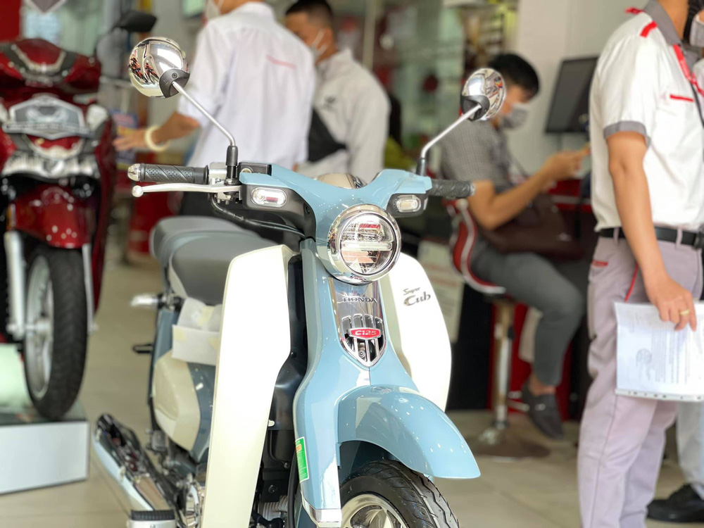 Honda Super Cub 125cc giá bao nhiêu