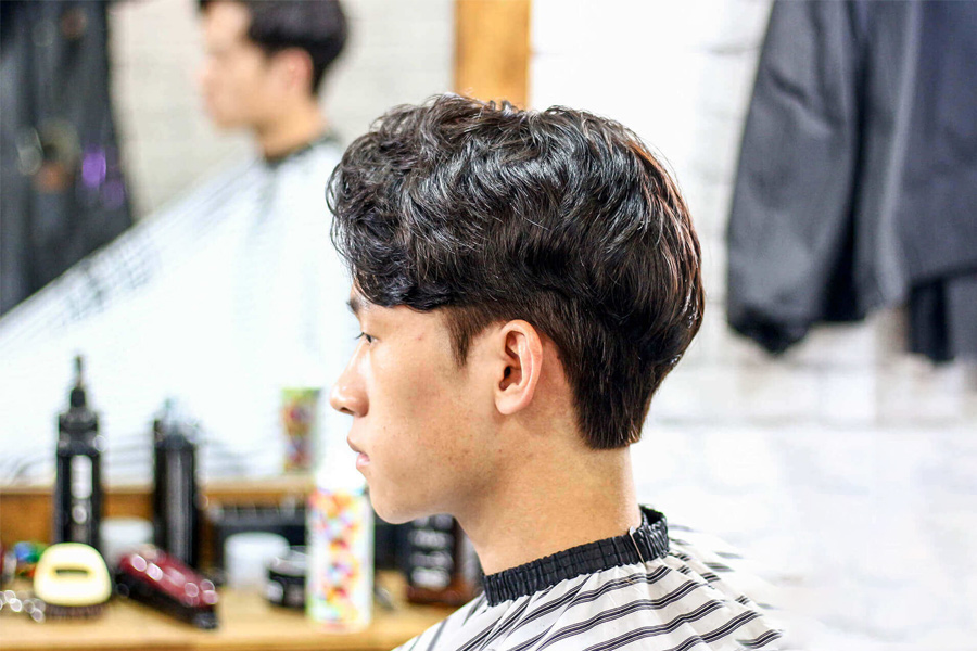 Chuyên gia bật mí cách chăm sóc tóc uốn nam tại nhà chuẩn salon - Nhà thuốc  FPT Long Châu