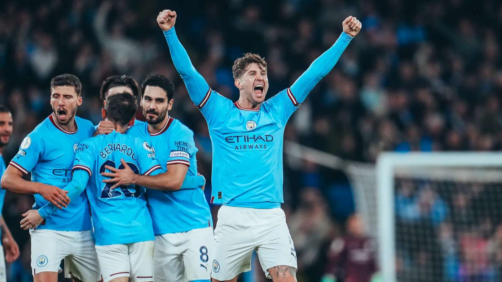 John Stones: Người thay đổi vận mệnh Man City bằng… milimet