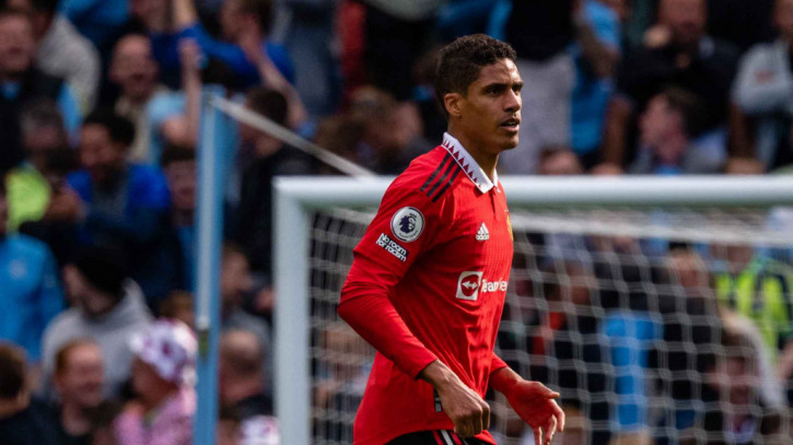 Man Utd 'toang nặng' sau khi đón nhận thông tin chấn thương từ Varane 196590