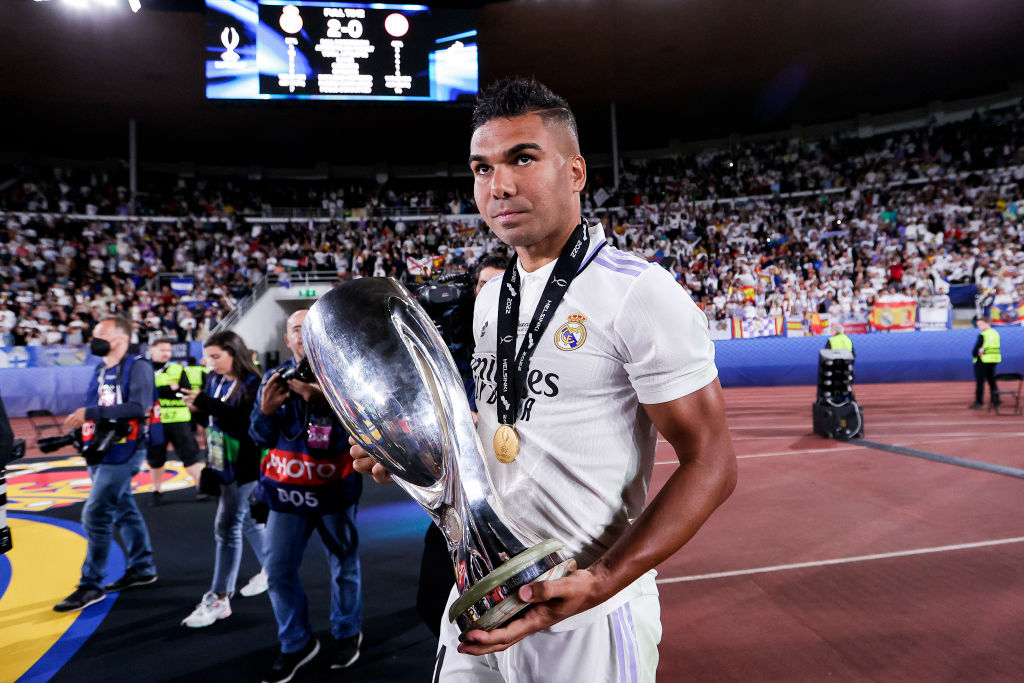 Fred 'đại đế' hóa điệp viên, Casemiro lập tức gật đầu với Man Utd 214237