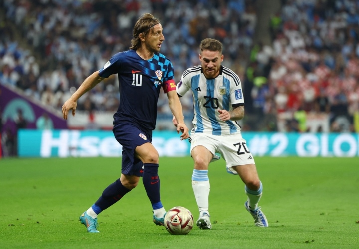 Modric không phục trọng tài, có lời lẽ hướng đến Messi sau thất bại trước Argentina 231758