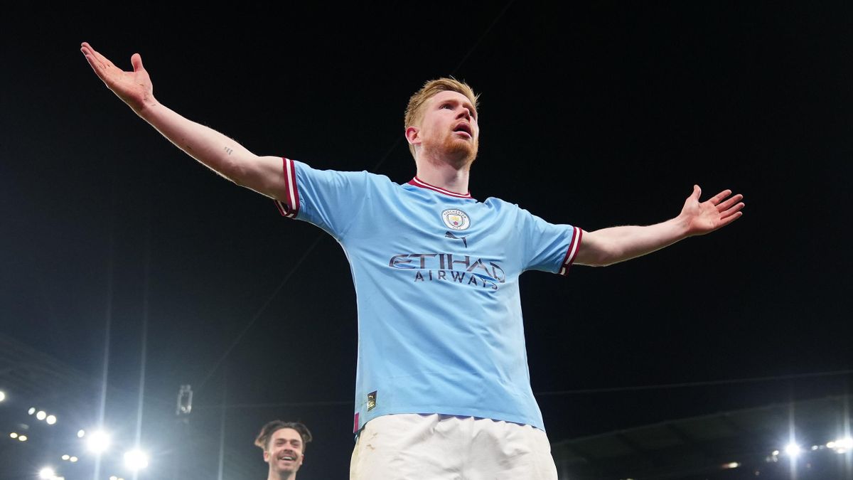 Nghi vấn De Bruyne dính chấn thương sau chiến thắng trước Arsenal? 273938