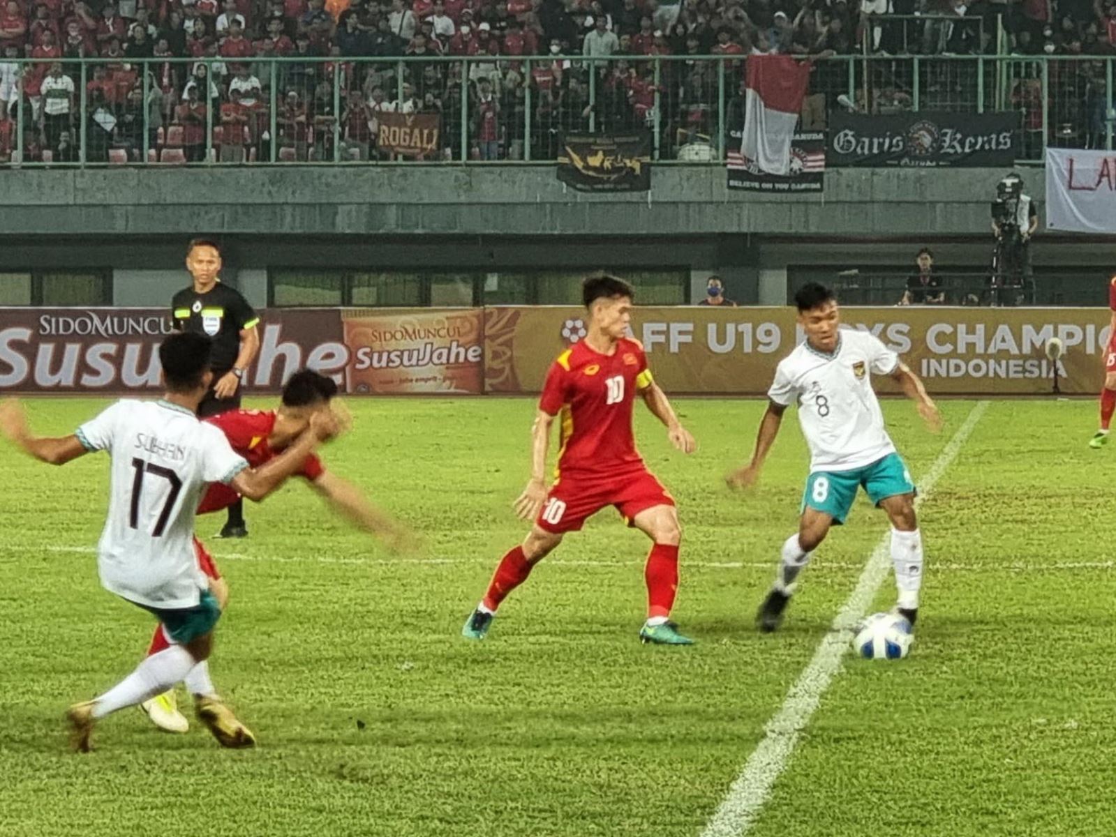 Trực tiếp U19 Việt Nam 0-0 U19 Indonesia: Thế trận cân bằng 154608