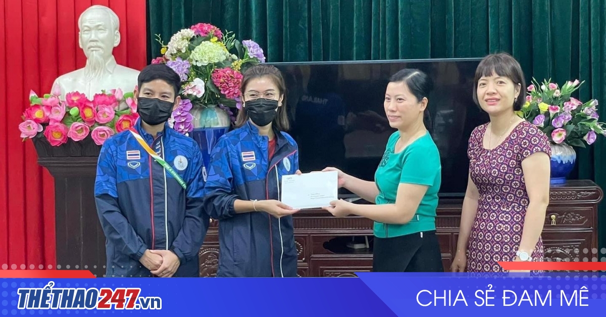 thumbnail - Nữ trưởng đoàn Madam Pang ủng hộ người nghèo tỉnh Nam Định