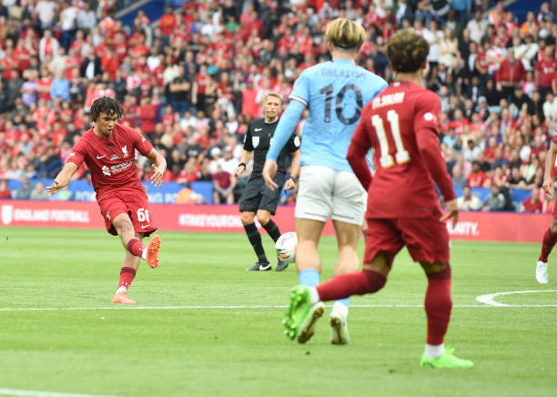 Bom tấn rực sáng, Liverpool hạ gục Man City đoạt danh hiệu đầu tiên của mùa giải 164475