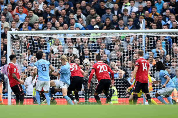 Trực tiếp Man City 3-0 MU: Haaland hoàn tất cú đúp 196216