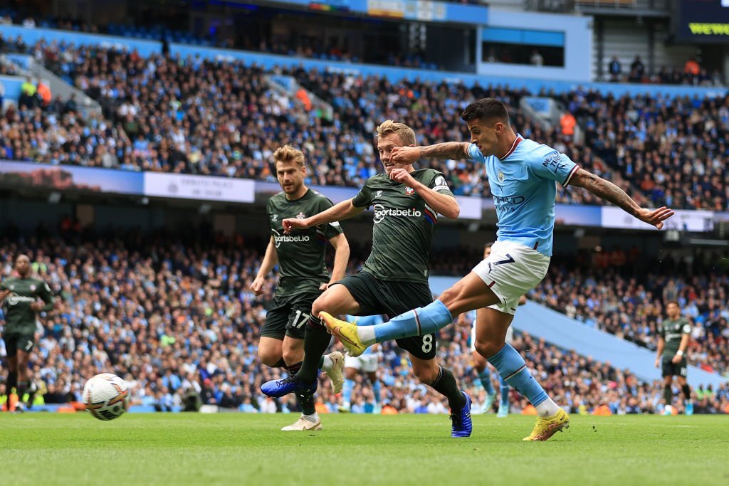 Haaland làm chim mồi, Man City đánh chiếm ngôi đầu từ tay Arsenal 199694