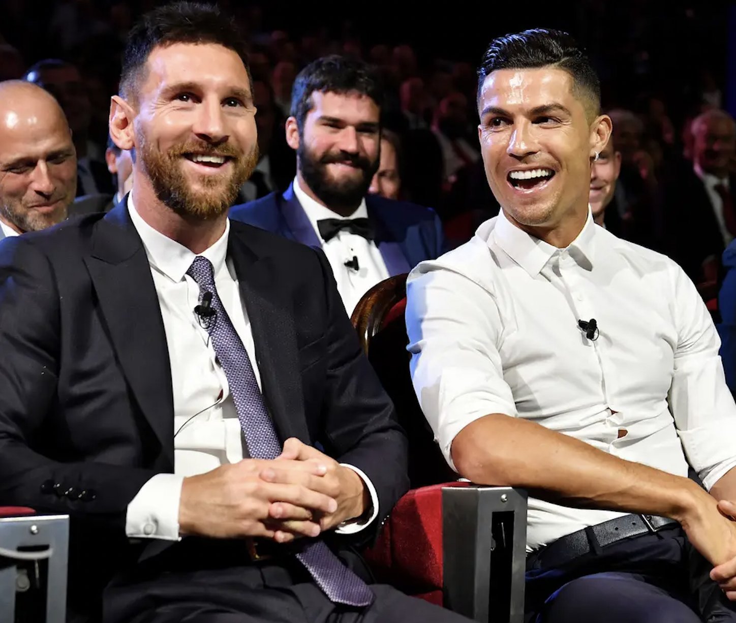 Ronaldo đích thân xác nhận khả năng đá cặp với Messi tại PSG 219086